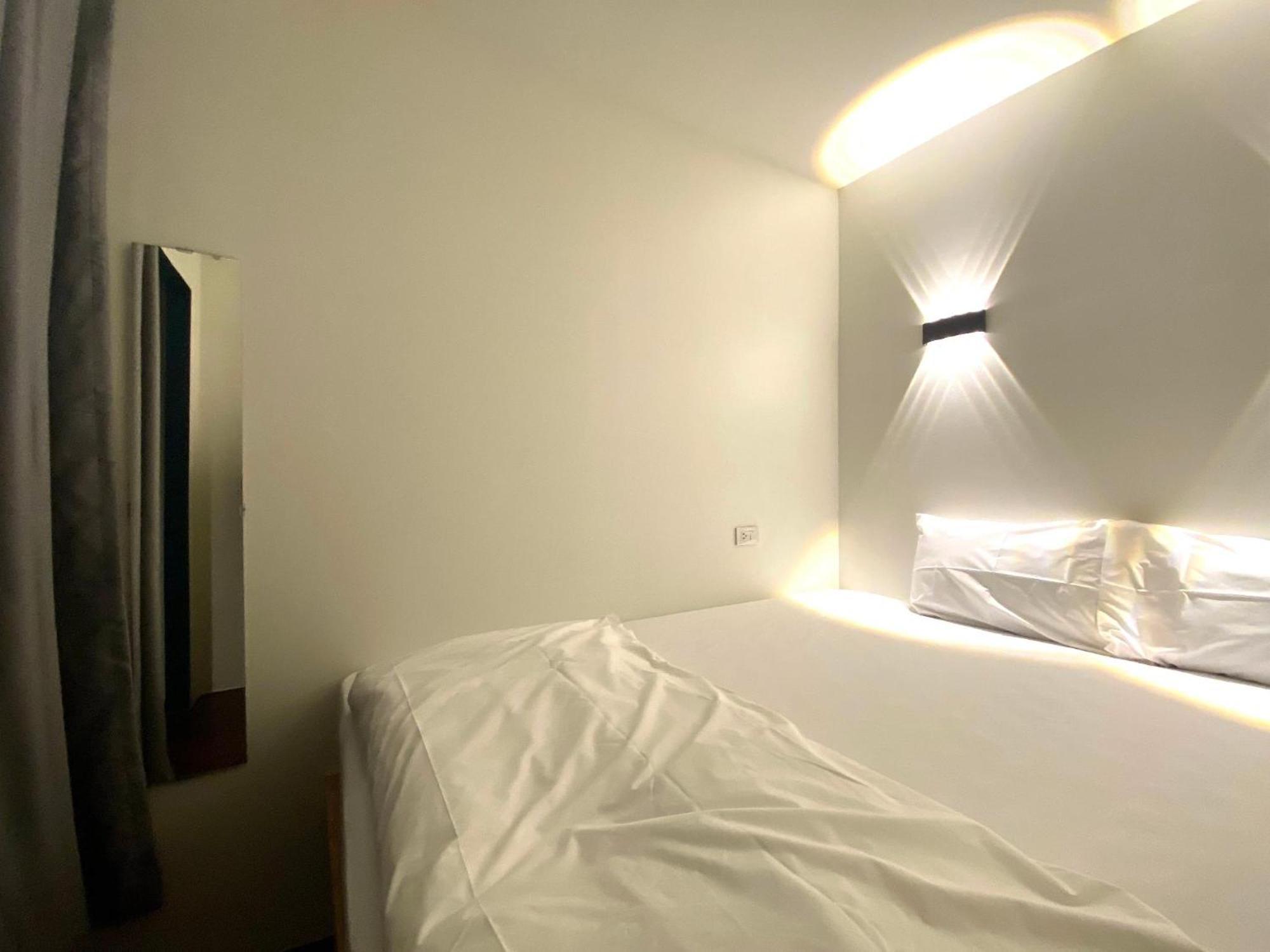 Double Cabin in Mixed Dormitory Room